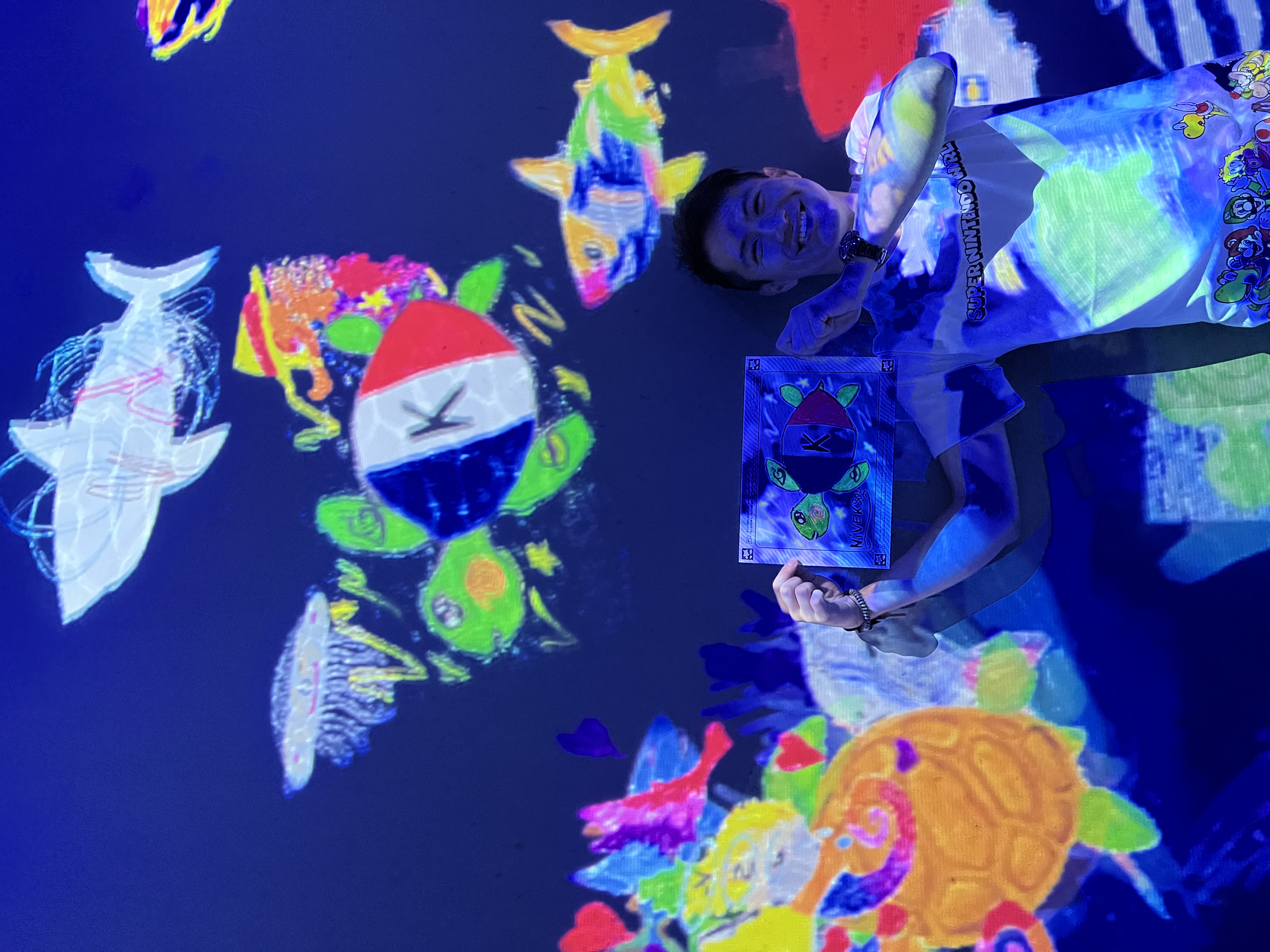 Sketch Ocean : dessins scannés prennent vie en aquarium numérique