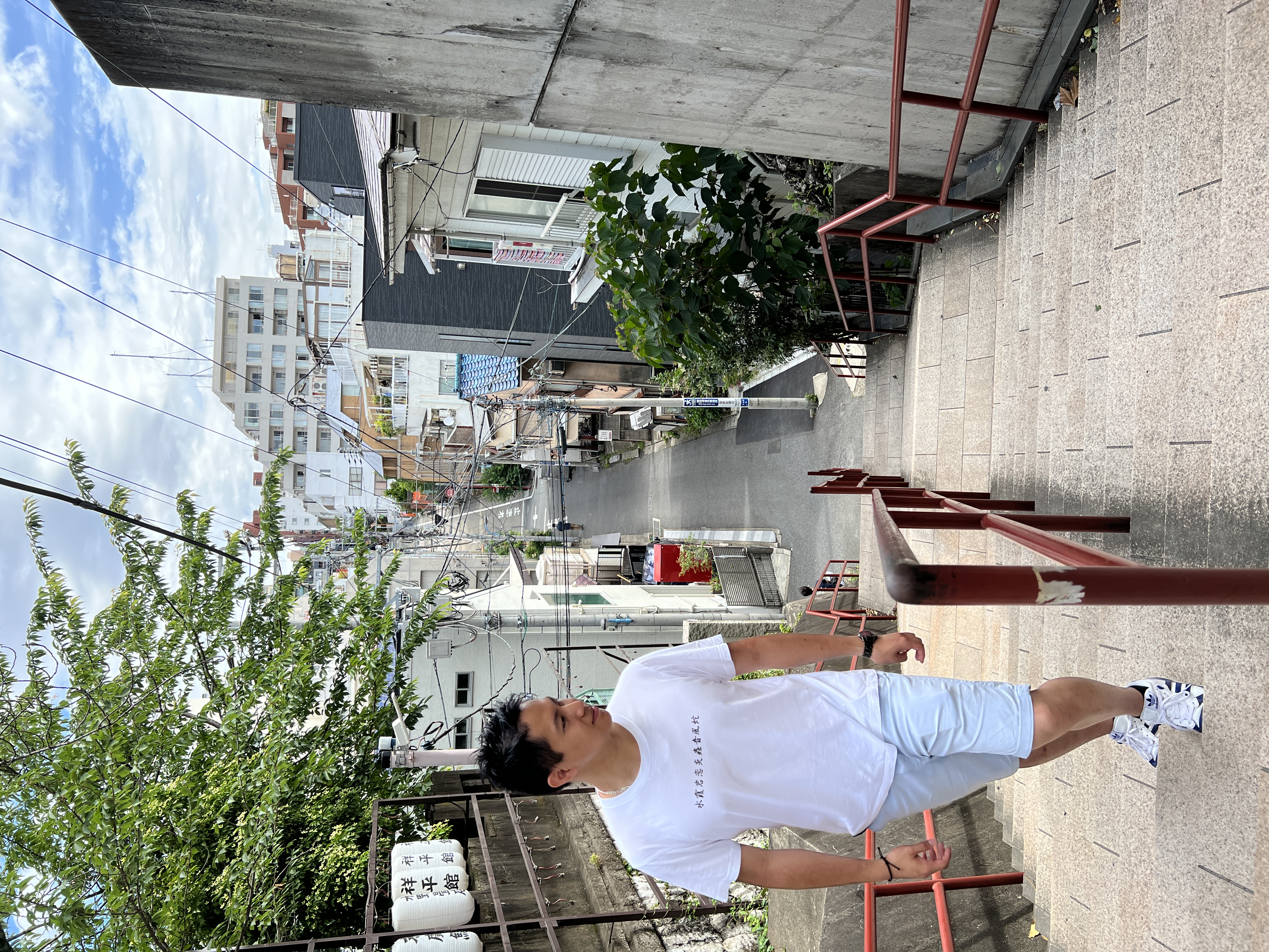 Les lieux de Your Name : les escaliers du sanctuaire Suga